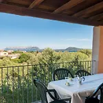 Amazing & Comfy Apartments - With Private Parking